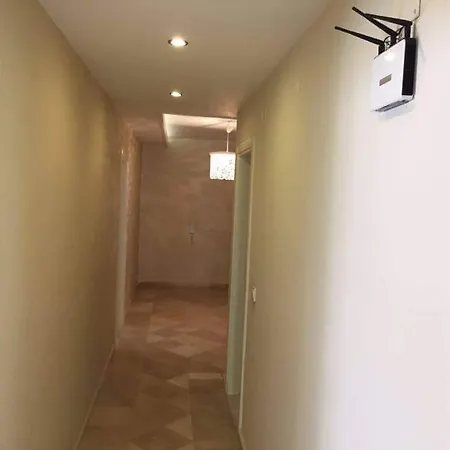 In 아파트 알란야